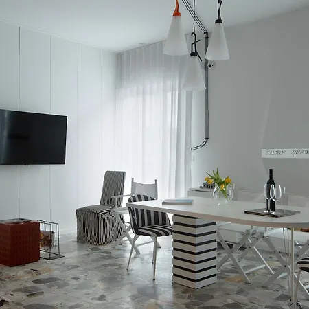 Residenza Farella-camera Terra Con Ampio Balcone E Vista Mozzafiato Nel Cuore Di Pensionat
